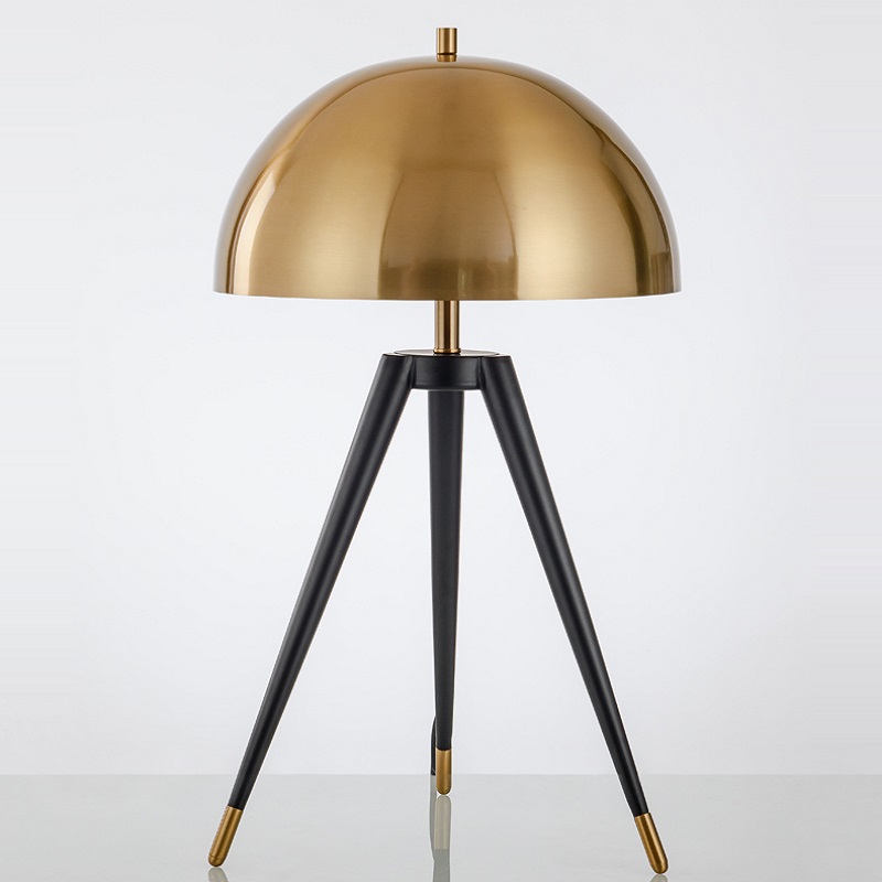 Светильник настольный Matthew Fairbank Design Tripod Lamp Table фото #num#